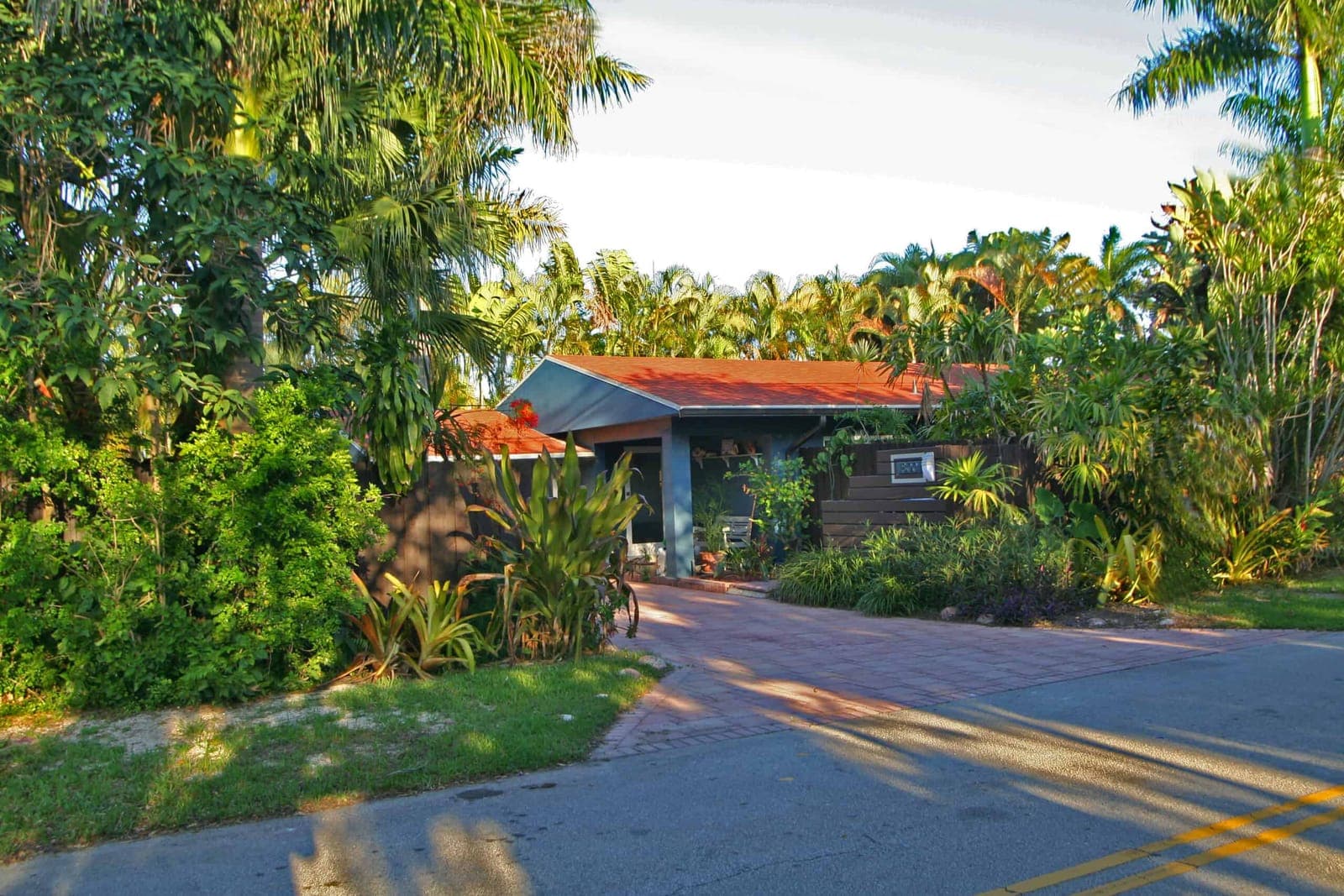 1800 NE 18th Street - Front