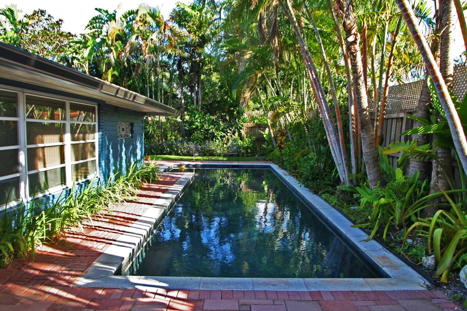 1800 NE 18th Street - Pool