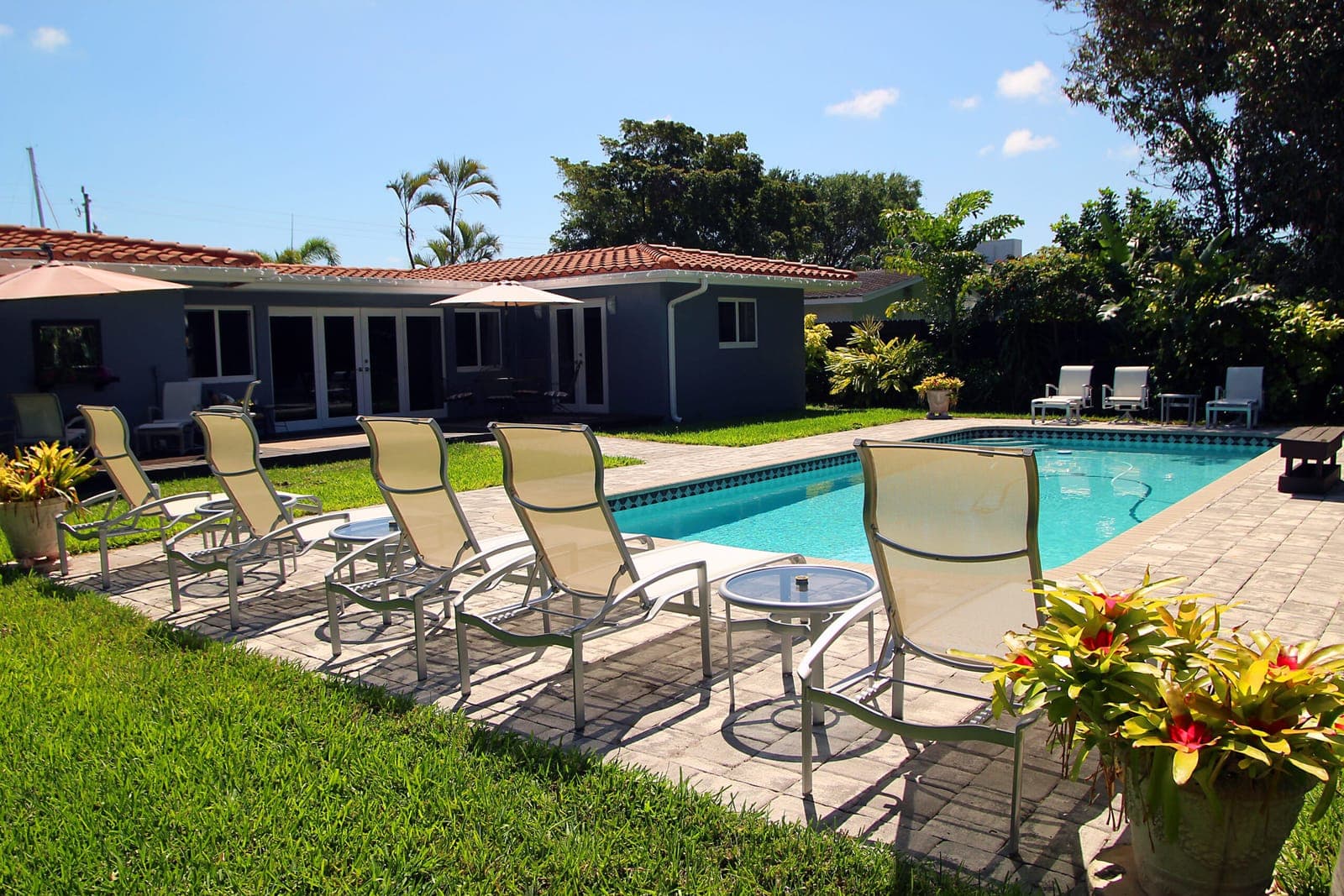 921 NE 27th Avenue - Pool