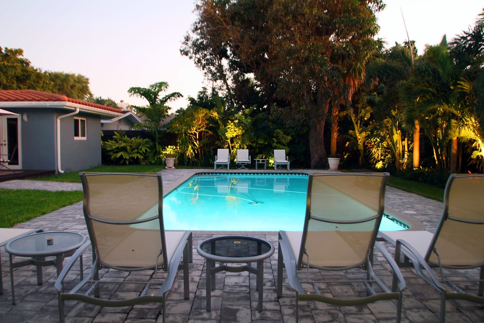 921 NE 27th Avenue - Pool